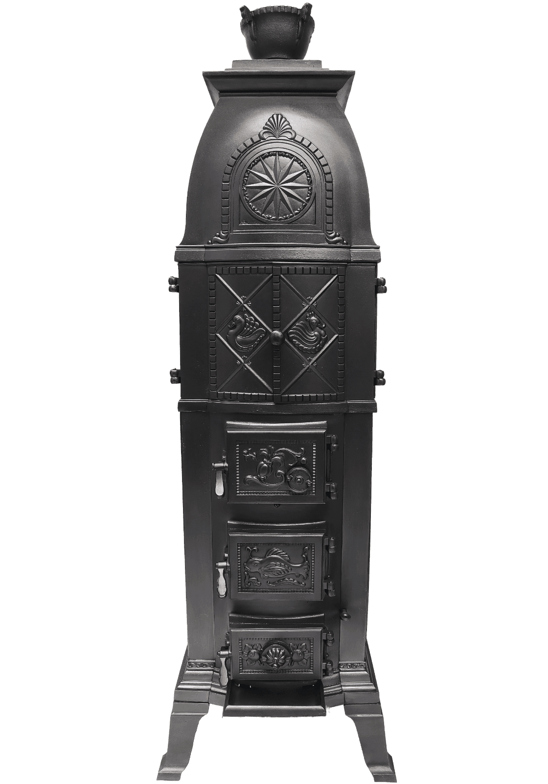 Frontansicht eines Füllaufsatzofens von 1915 aus der Hess-Hütte, mit Enten- und Fischmotiven sowie Blumenornamenten verziert.